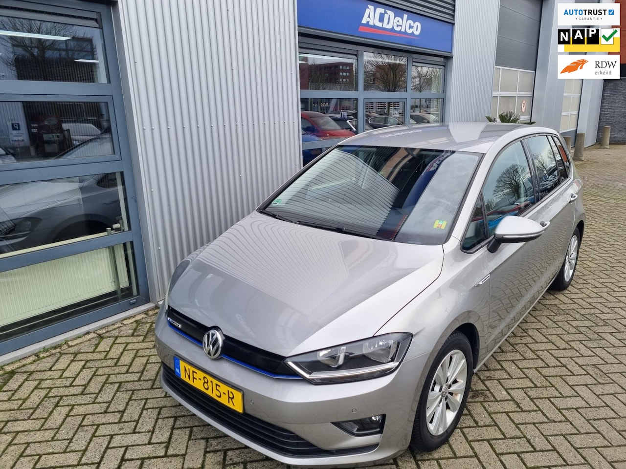 Volkswagen Golf Sportsvan - 1.0 TSI Comfortline/ climate control / pdc / trekhaak - AutoWereld.nl