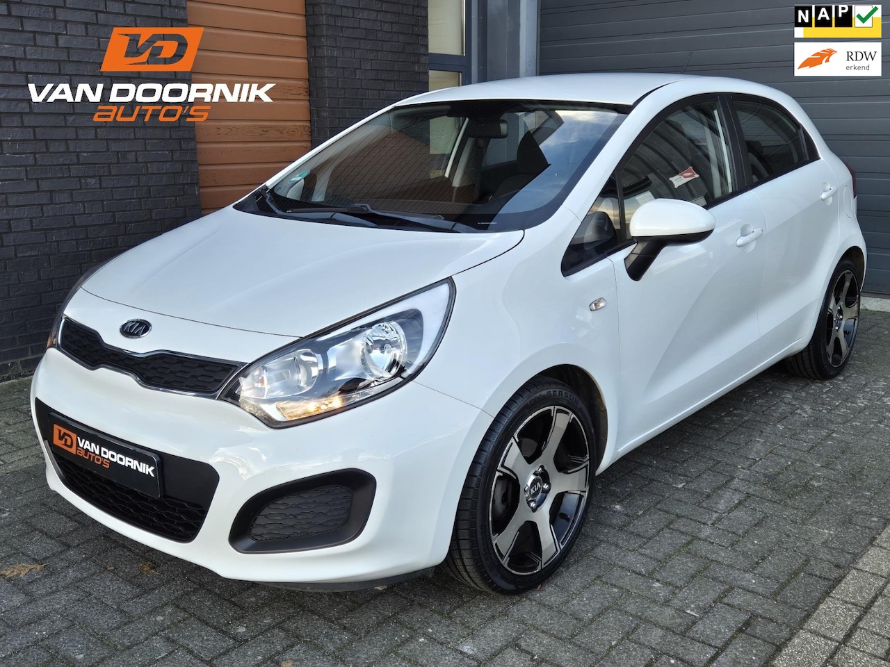 Kia Rio - 1.2 CVVT Comfort Pack 5-Deurs/Airco/Nieuwe banden/Nieuwe APK! - AutoWereld.nl