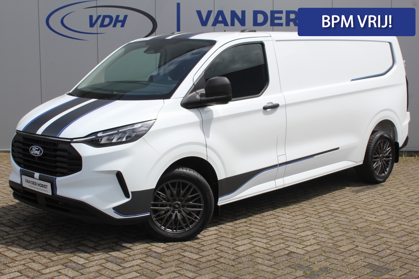 Ford Transit Custom - 300 2.0-136pk EcoBlue L2H1 Trend - 'Sport Design Edition'. Overtuig u van de kwaliteiten v - AutoWereld.nl