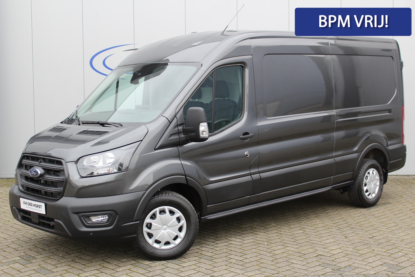 Ford Transit - 350 2.0 TDCI L3H2 Trend 130pk Trend. Net ingereden, uit voorraad leverbaar ! Volautm. airc - AutoWereld.nl