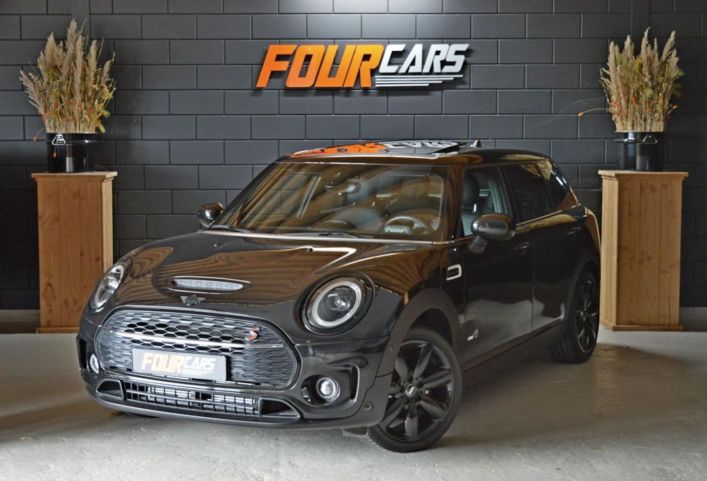 MINI Clubman - 2.0 Cooper S ALL4 Knightbridge edition | 2022 | 30.000 KM | Achteruitrijcamera | Panoramad - AutoWereld.nl