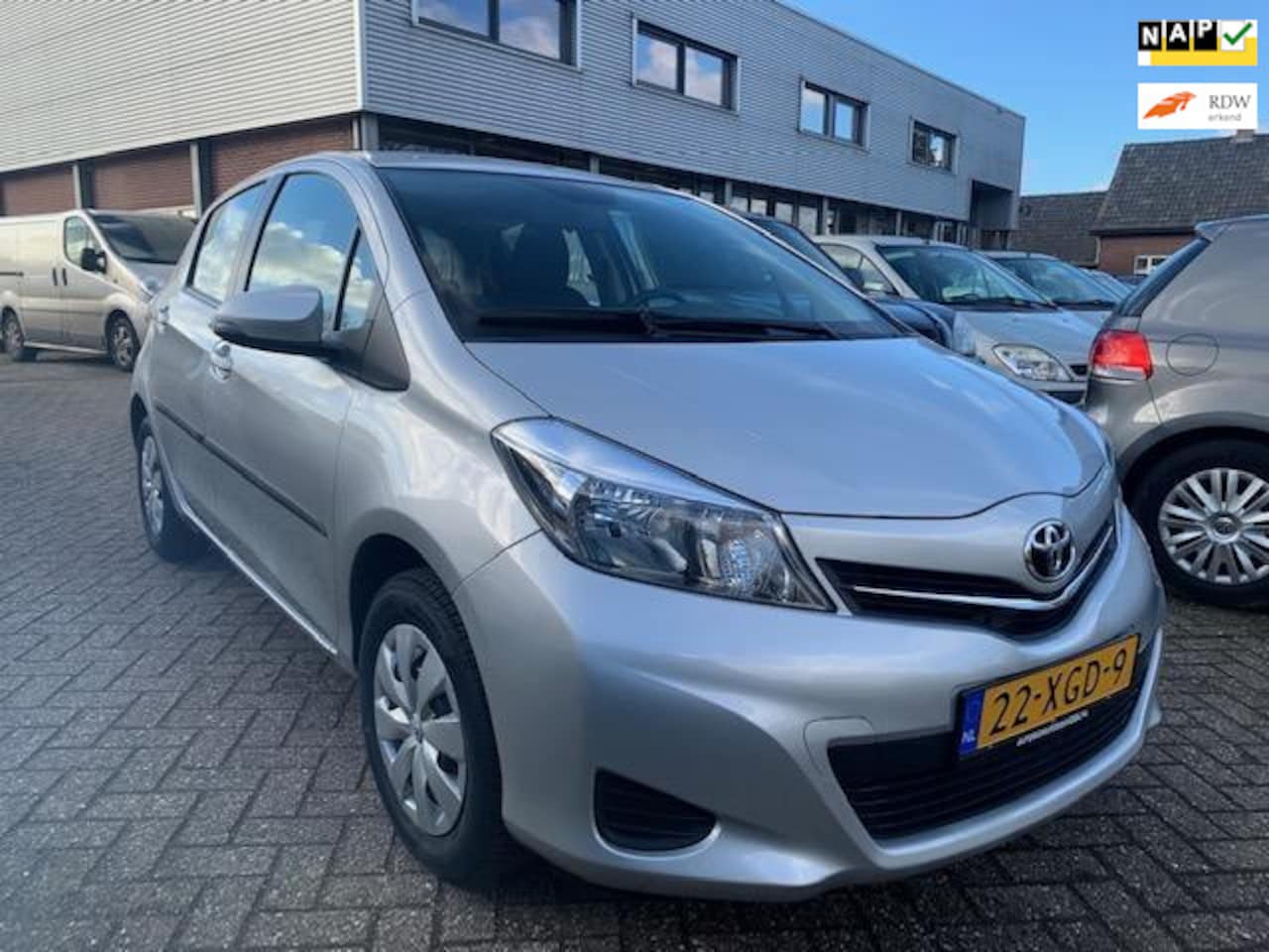 Toyota Yaris - 1.0 VVT-i Aspiration € 8950.- 2012 48.841 KM NAP - AutoWereld.nl