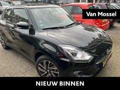 Suzuki Swift - 1.2 Style Smart Hybrid | Automaat | Navigatie | Camera | Climate Controle | Afneembare tre