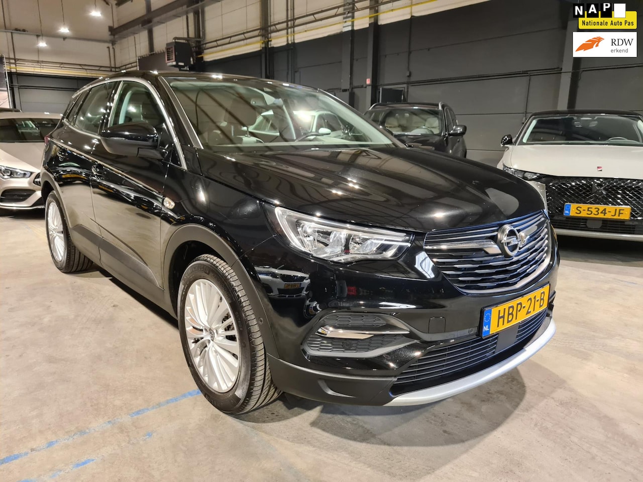 Opel Grandland X - 1.2 Turbo Edition - Nieuwe distributieriem - Navigatie - Clima - Cruise - Trekhaak - AutoWereld.nl