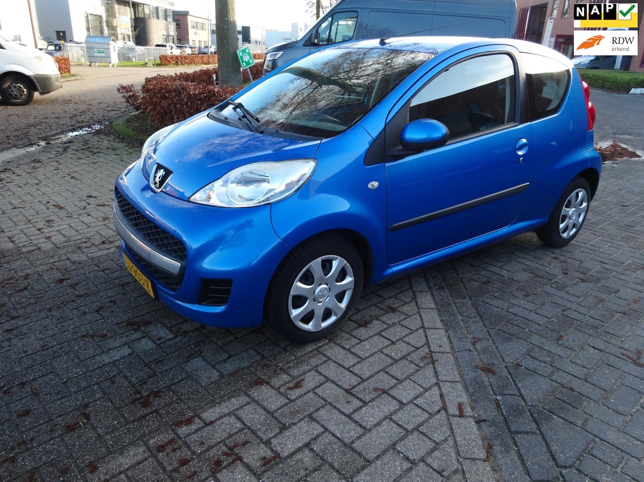 Peugeot 107 - 1.0-12V Millesim 200/Airco - AutoWereld.nl