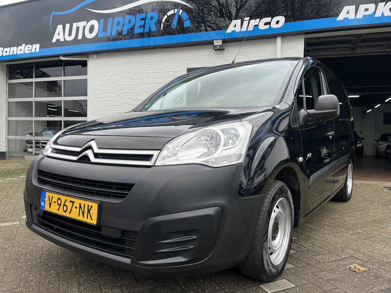 Citroën Berlingo - 1.6 BlueHDI 75 Comfort /ex btw!!/Trekhaak/Winterbanden op velg - AutoWereld.nl