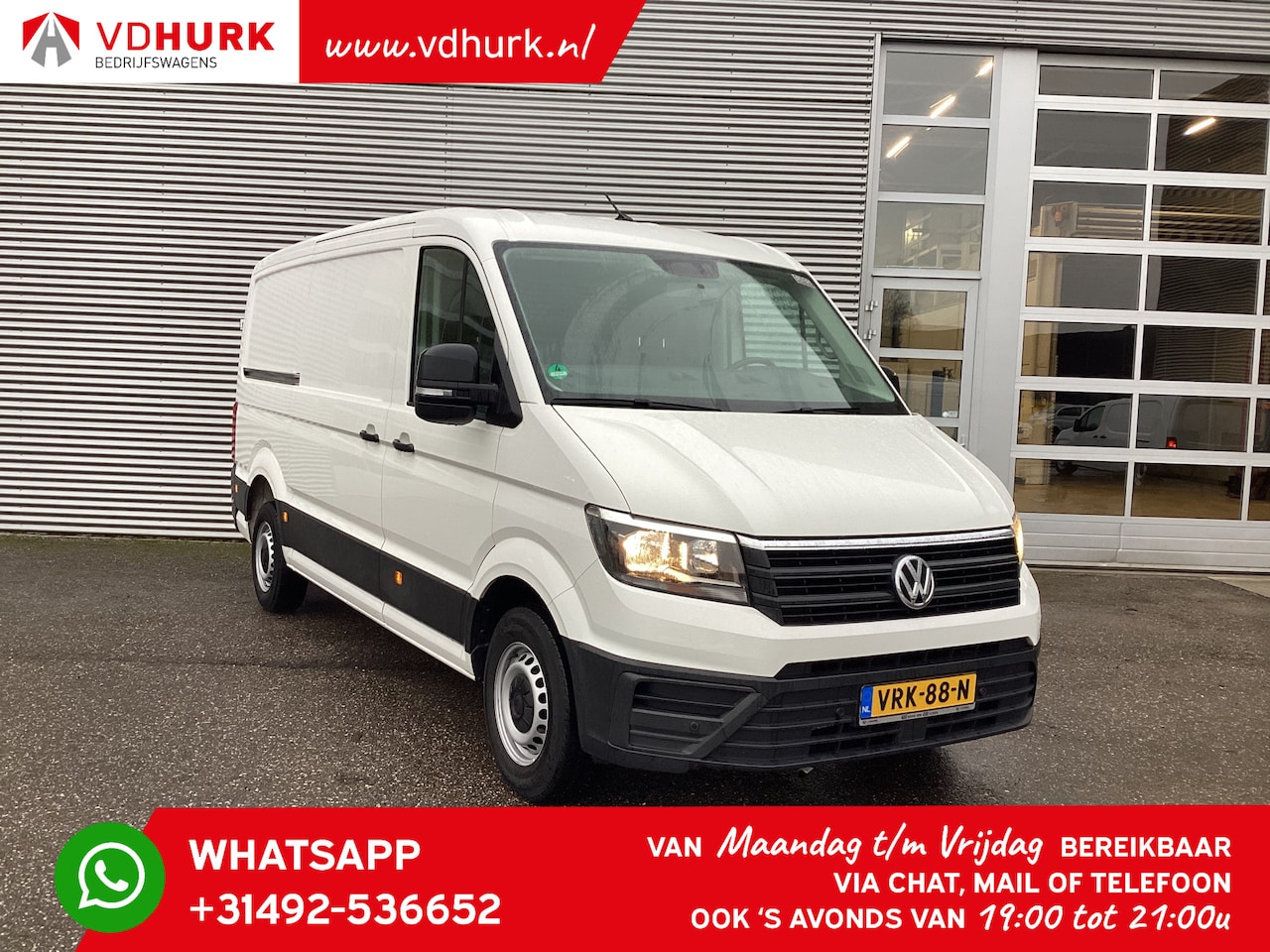 Volkswagen Crafter - 2.0 TDI Aut. L3H2 CarPlay/ Navi/ Airco/ PDC V+A - AutoWereld.nl