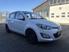 Hyundai i20 - 1.2i i-Motion Airco | LM Velgen | Net binnen