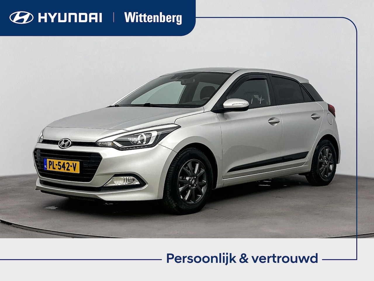 Hyundai i20 - 1.0 T-GDI Black Edition | Lm-wielen | Trekhaak | Navigatie | Camera | Cruise control | - AutoWereld.nl