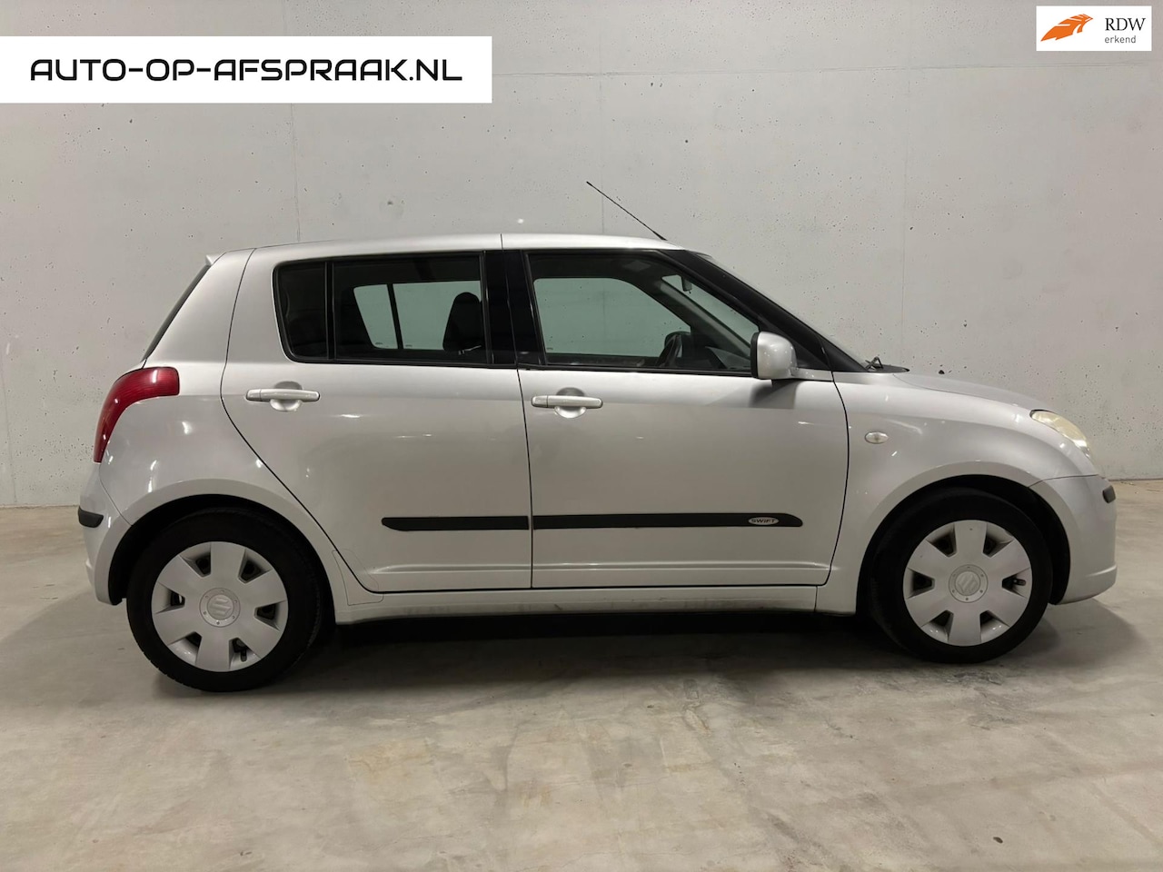 Suzuki Swift - 1.5 GLS 5drs. Automaat PDC APK NAP - AutoWereld.nl