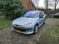 Peugeot 206 - 1.6-16V XS