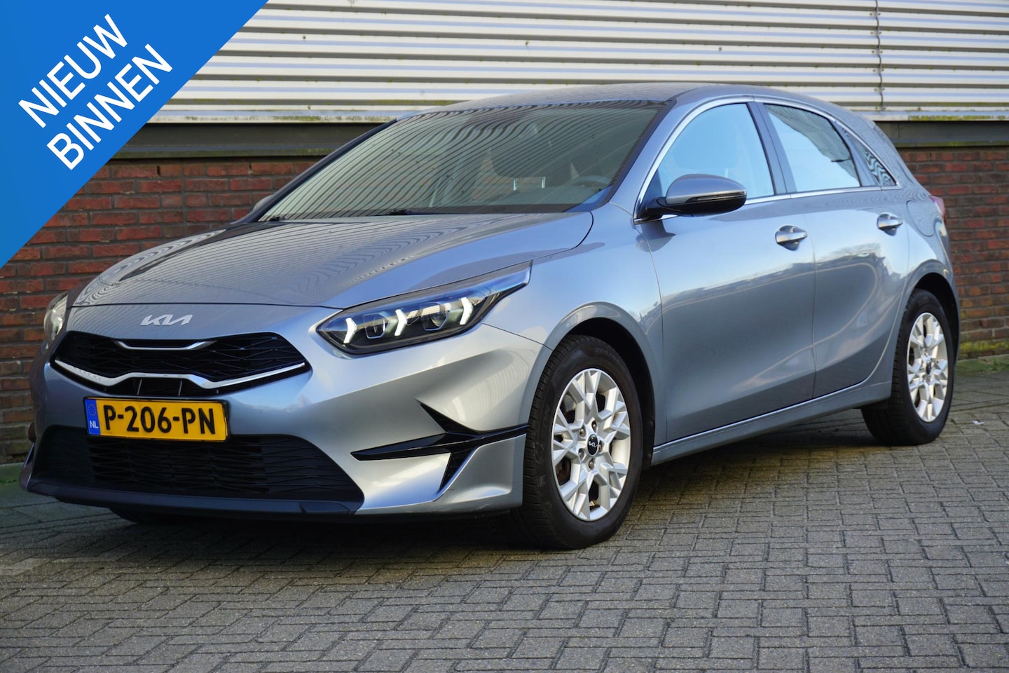 Kia Cee'd - Ceed 1.0 T-GDi 120PK DynamicLine /Nieuw model/All-Season banden. - AutoWereld.nl