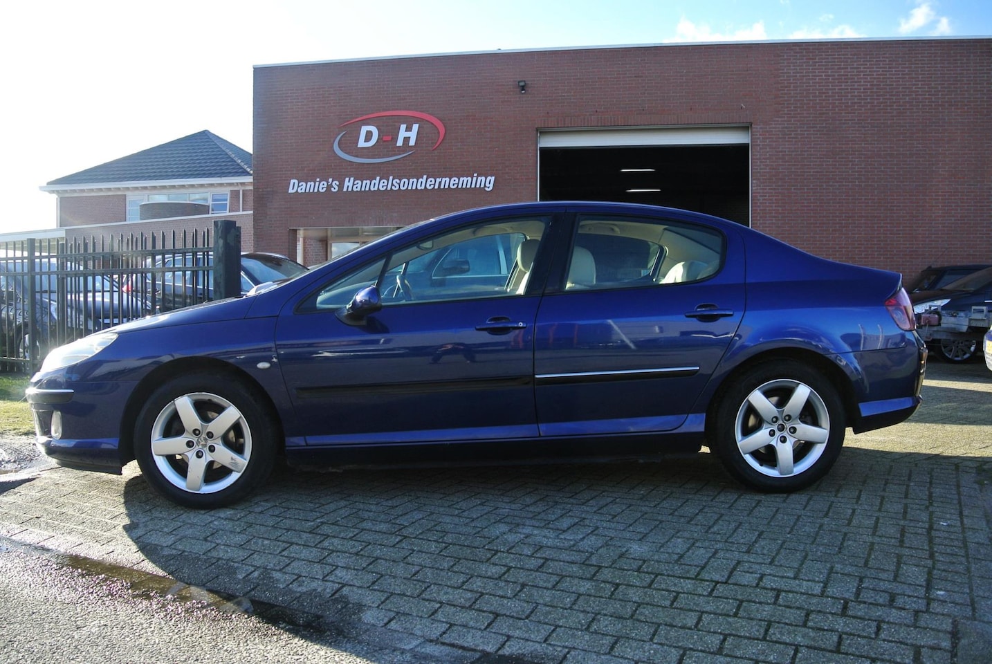 Peugeot 407 - 2.0-16V XT Pack airco leder automaat inruil mogelijk nap - AutoWereld.nl