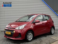 Hyundai i10 - 1.0i Comfort + Navigatie / Trekhaak / Fietsendrager / Cruise