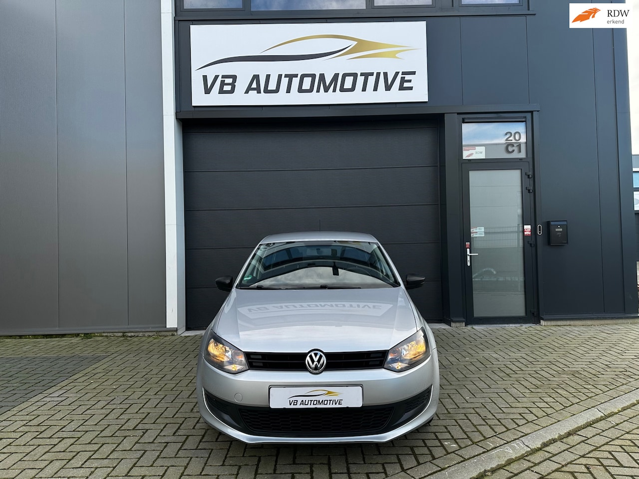 Volkswagen Polo - 1.2 Easyline | Airco | Lage Km Stand - AutoWereld.nl