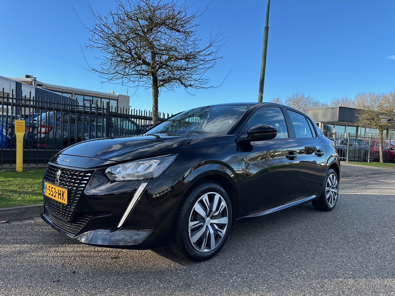 Peugeot 208 - 1.2 Puretech 82pk Active Navigatie Multi Media - AutoWereld.nl