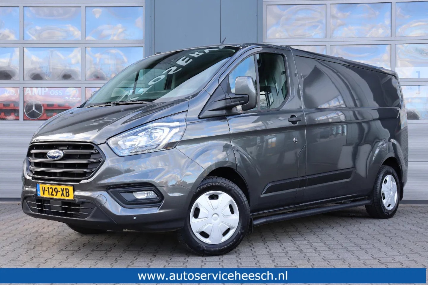 Ford Transit Custom - 2.0 TDCi 130PK L2H1 l AIRCO l - AutoWereld.nl