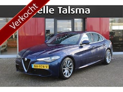 Alfa Romeo Giulia - 2.0T Super | 18" Velgen | Leren bekleding | Xenon | Camera