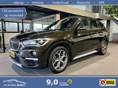 BMW X1 - xDrive20i Sport Panorama | Trekhaak | HUD | Harman Kardon | 4x4 | 192 PK |