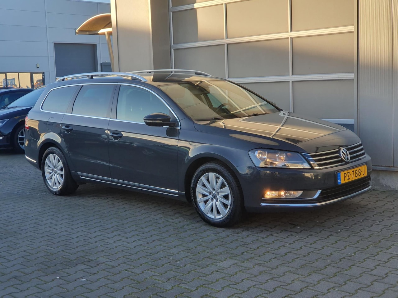 Volkswagen Passat Variant - 2.0 TDI Comfortline Clima/Cruise/Automaat!! - AutoWereld.nl