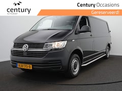 Volkswagen Transporter - 2.0 TDI L2H1 28 Cruise / Trekhaak / Airco / Betimmering