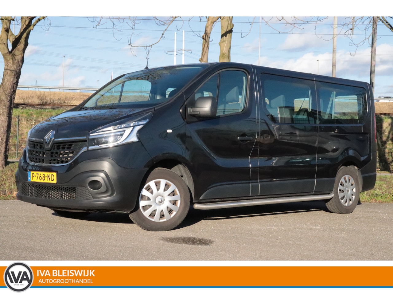 Renault Trafic Passenger - 2.0 dCi 120 Grand L2 H1 | 9 PERS | AIRCO | PDC ACHTER | CRUISE | SIDEBARS | - AutoWereld.nl