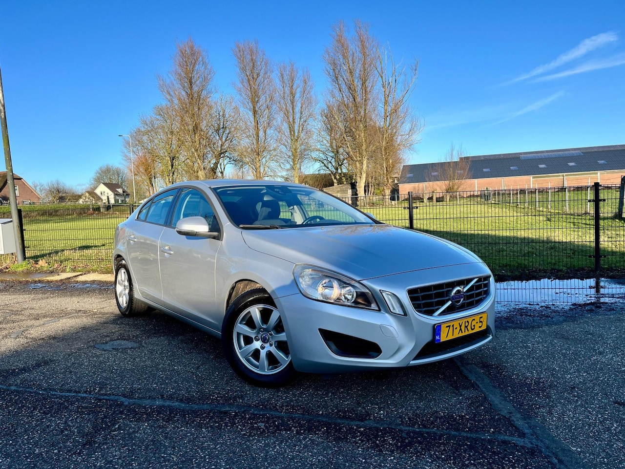 Volvo S60 - 1.6 T3 Kinetic / 150pk / Trekhaak / Navigatie / - AutoWereld.nl