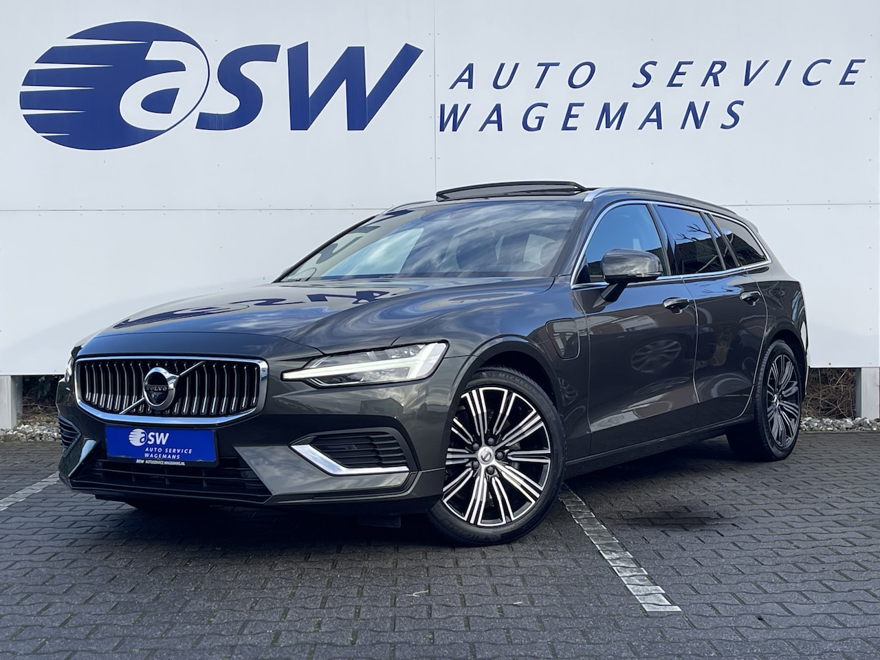 Volvo V60 - 2.0 T8 Recharge AWD Inscription | Pano | Pilot Assist | Leder | 360* Camera | HUD | LED - AutoWereld.nl