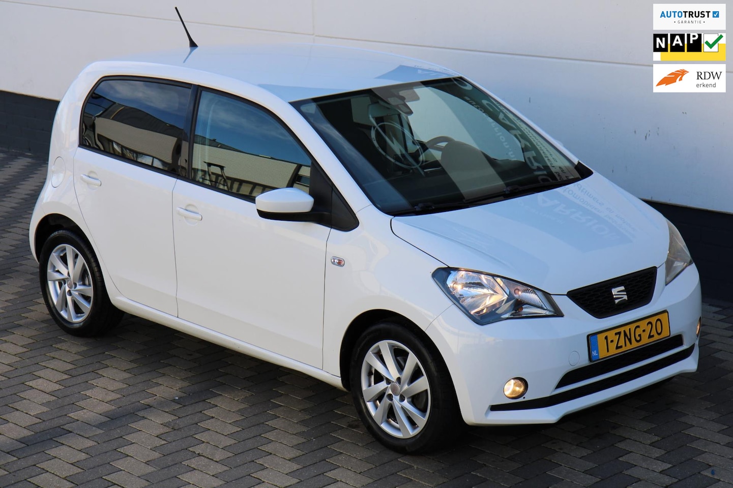 Seat Mii - 1.0 Sport Dynamic 5-Deurs Navi Cruise PDC NAP !! - AutoWereld.nl