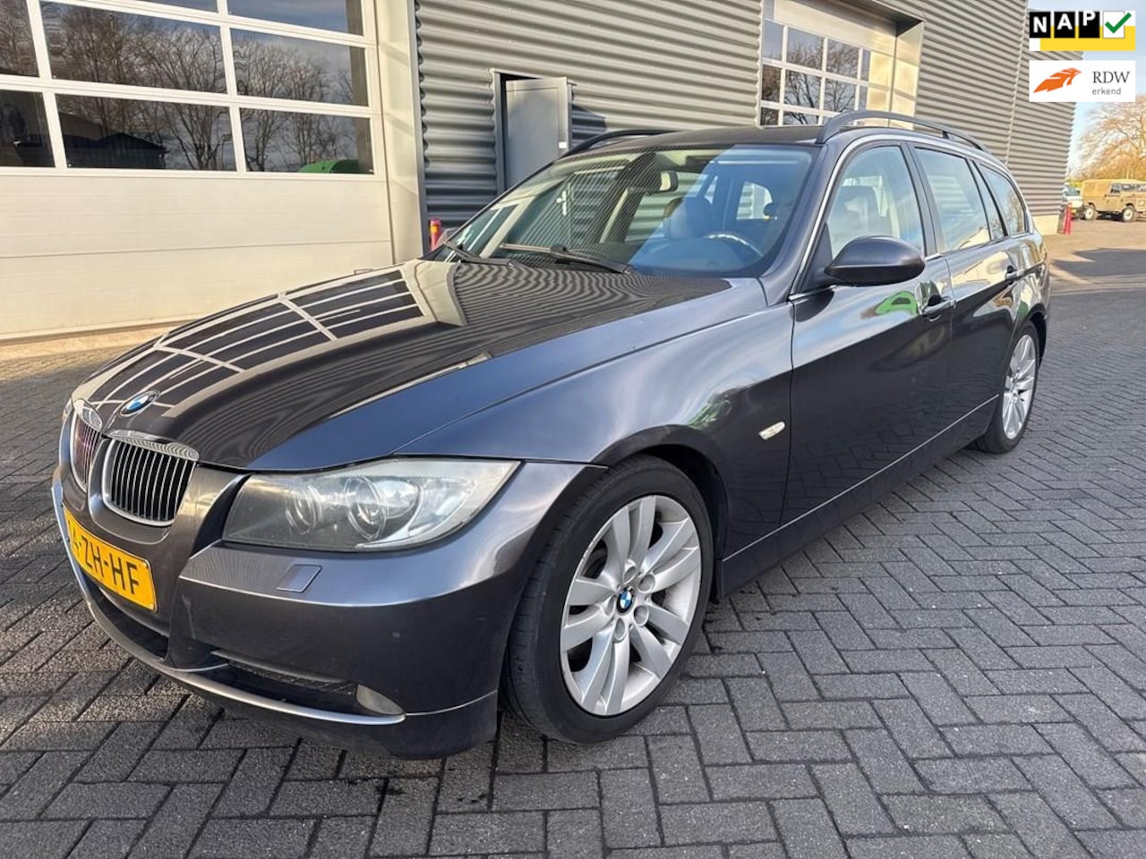 BMW 3-serie Touring - 325d High Executive 325d High Executive - AutoWereld.nl