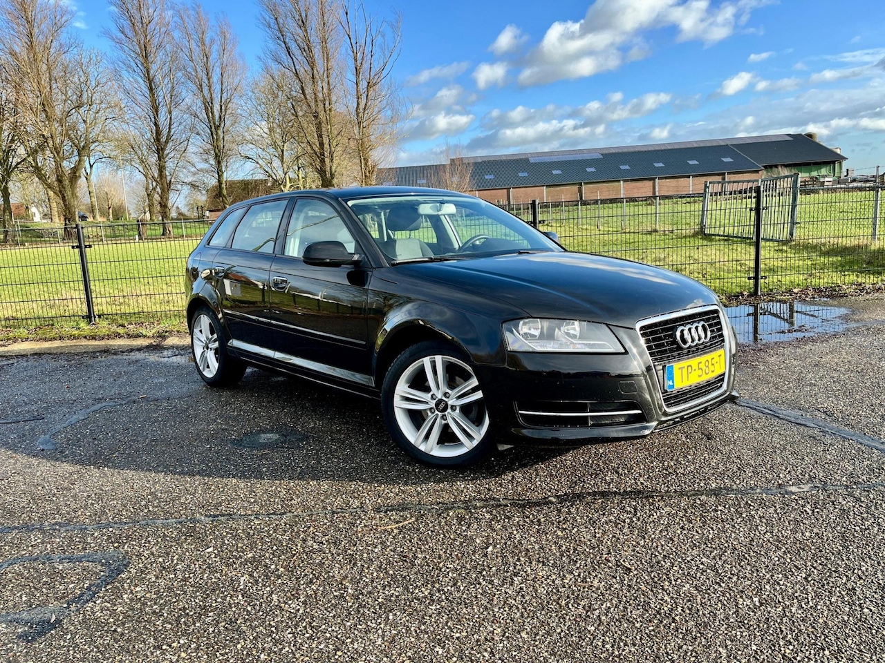 Audi A3 Sportback - 1.6 Ambiente / 102pk / Automatische klimaatregeling / - AutoWereld.nl