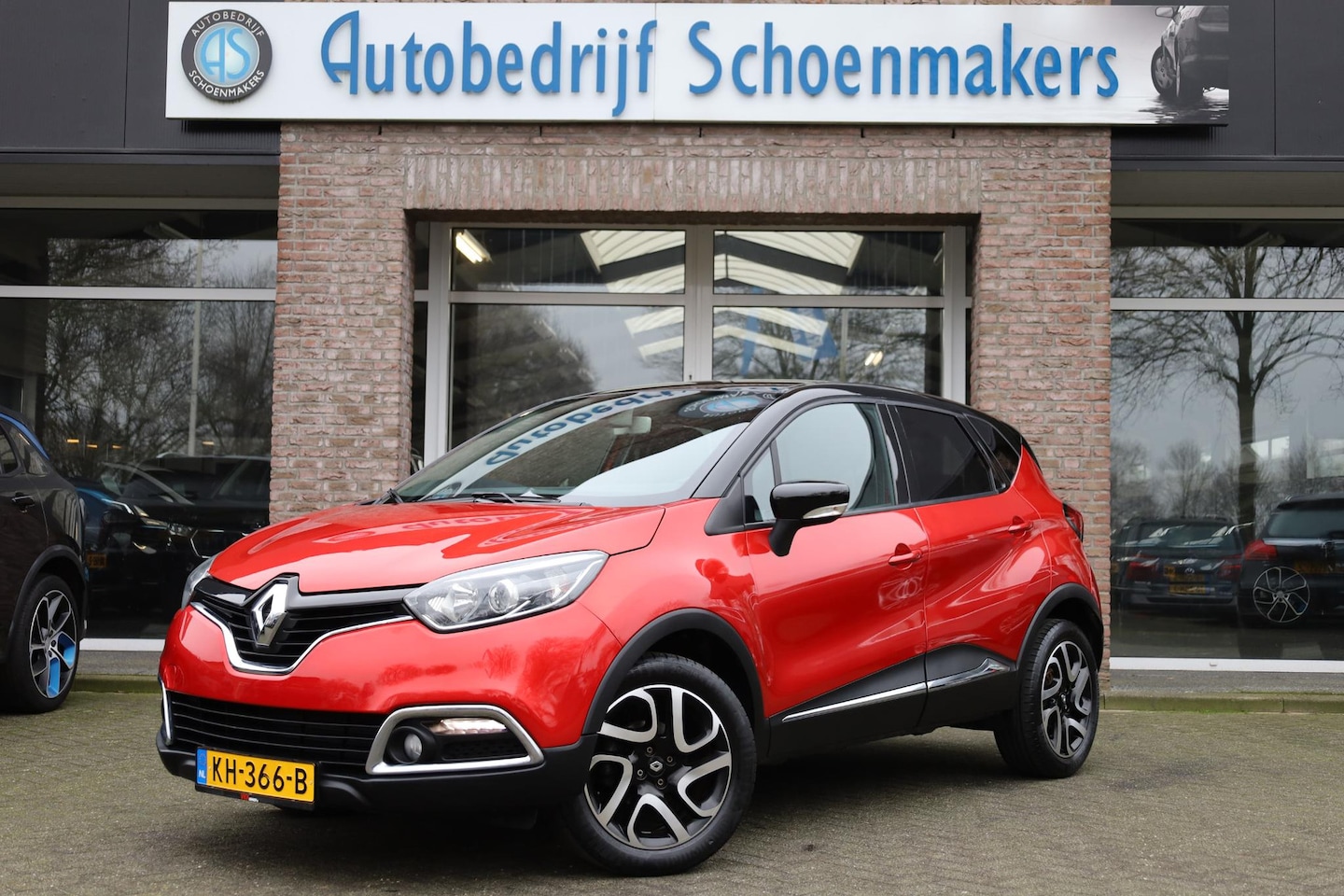 Renault Captur - 0.9 TCe Dynamique CAMERA DAB NAVI CRUISE 2xKEYLESS DUO-TONE 17"LMV CLIMA NAP PDC - AutoWereld.nl