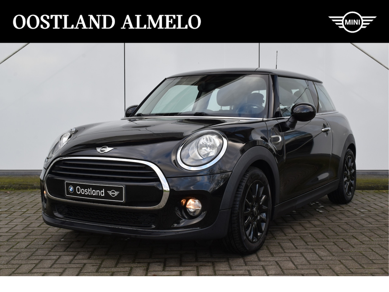 MINI Cooper - Hatchback Automaat / Airconditioning / Cruise Control / Navigatie / Multifunctioneel stuur - AutoWereld.nl