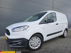 Ford Transit Courier - 1.0 Benzine 101 Pk met navigatie