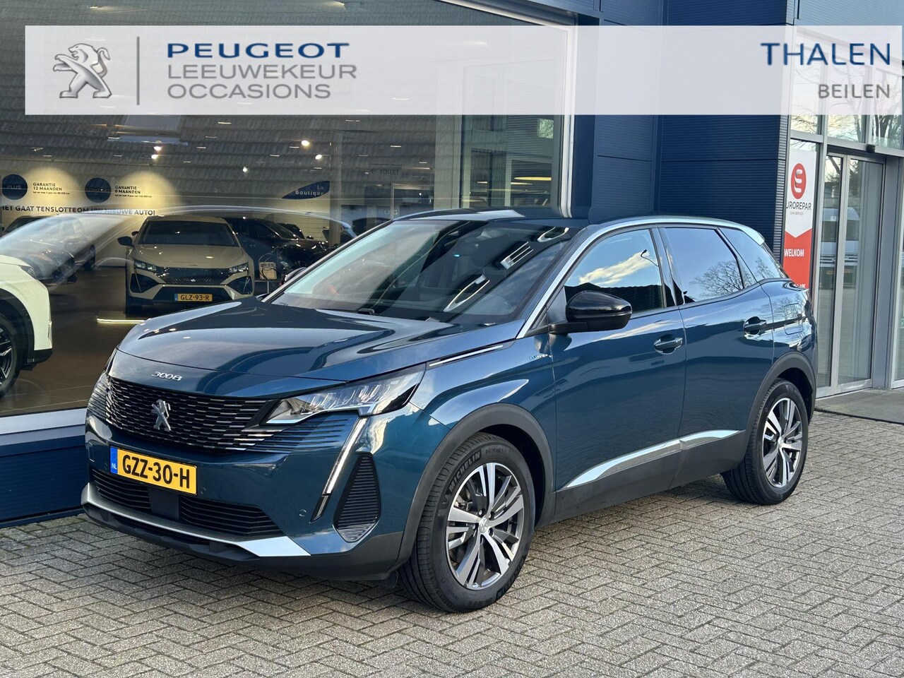 Peugeot 3008 - 1.6 HYbrid 225 Allure | Automaat | Plug-in | Stoelverwarming | Navigatie | Cruise Control - AutoWereld.nl