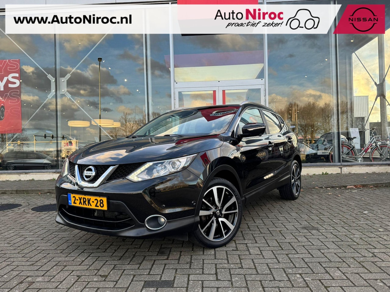 Nissan Qashqai - 1.2 Premier Edition | 1E EIGENAAR | NL-AUTO | PANORAMADAK | - AutoWereld.nl