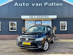 Volkswagen Tiguan - 2.0 TSI 4Motion Highline / Navigatie / Camera / Digitaal dashboard / Stoelverwarming / Cli