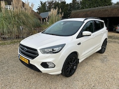 Ford Kuga - 1.5 ST Line 4x4 Automaat Leder Trekhaak 184 pk