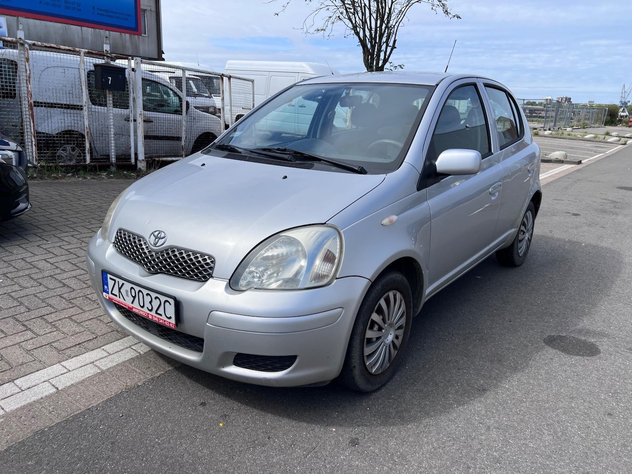 Toyota Yaris - 1.0 VVT-i Sol 5drs +31641468730 - AutoWereld.nl