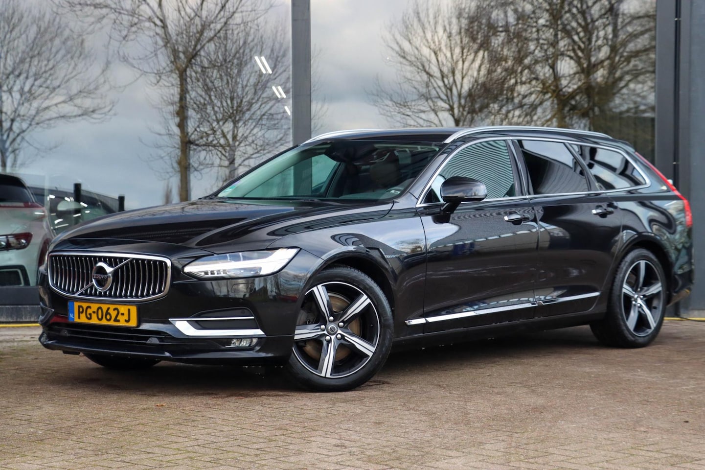 Volvo V90 - 2.0 T5 Inscription 250pk | Leder | PDC V+A | Camera - AutoWereld.nl