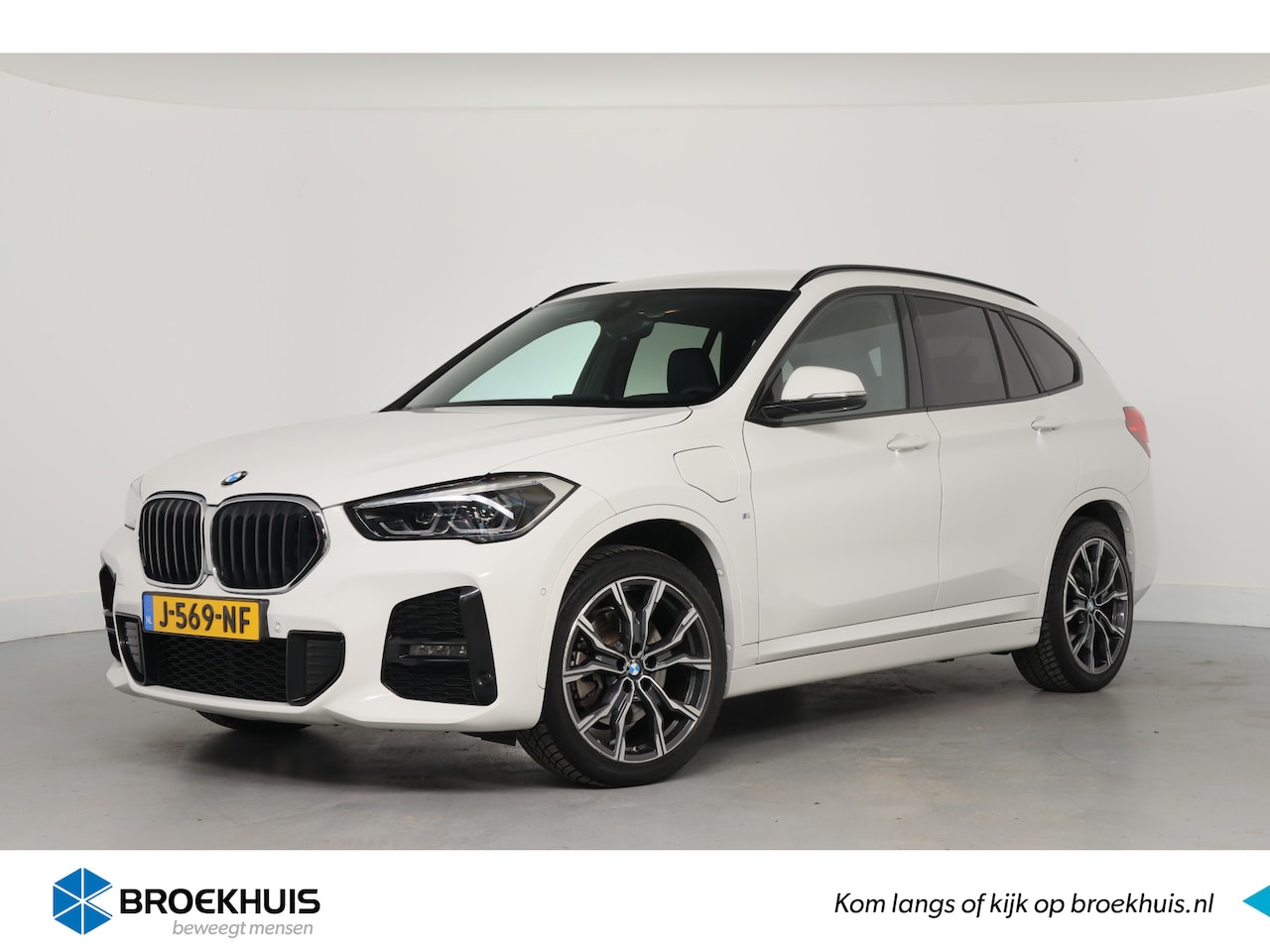 BMW X1 - xDrive25e eDrive High Executive M Sport | Trekhaak Afneembaar | 19 inch | Leder | Elektr A - AutoWereld.nl