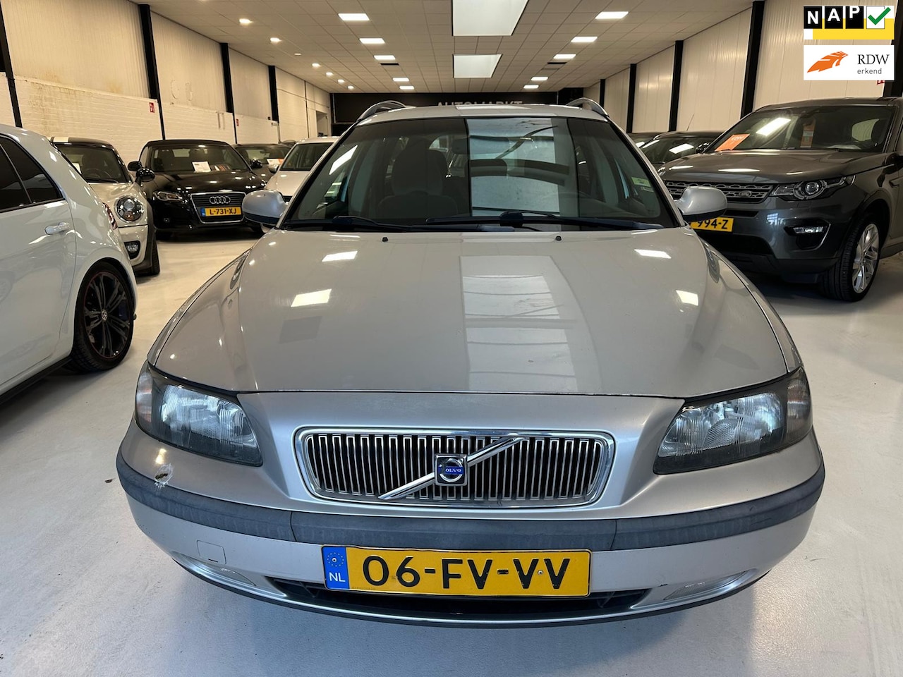 Volvo V70 - 2.4 T Geartronic 2.4 T Geartronic - AutoWereld.nl