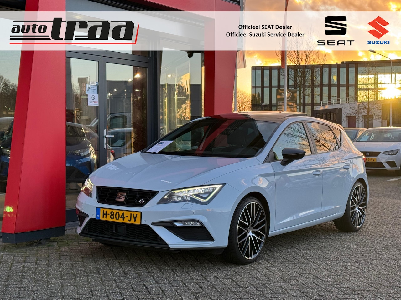 Seat Leon - 1.5 TSI FR Ultimate Edition Black / PANO / BEATS AUDIO / DCC / 19'' LMV / AFN. TREKHAAK / - AutoWereld.nl