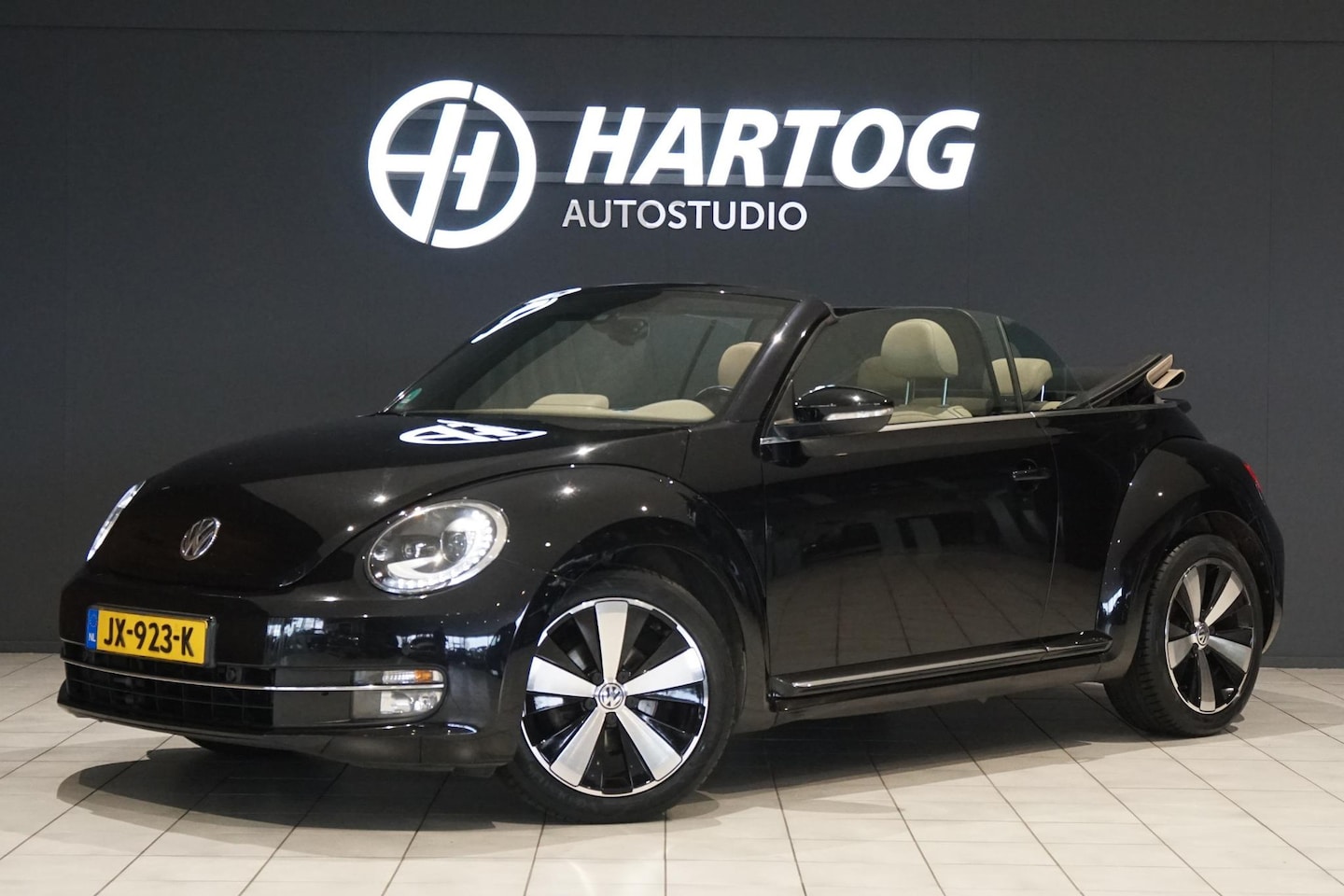 Volkswagen Beetle Cabriolet - 1.4 TSI Sport BlueMotion 1.4 TSI Sport BlueMotion - AutoWereld.nl