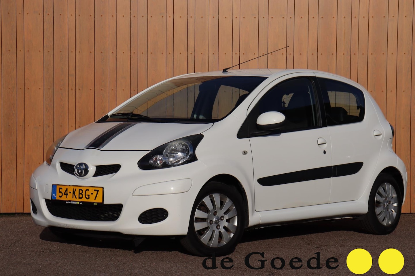 Toyota Aygo - 1.0-12V Xcite White Leer/alc org. NL-auto - AutoWereld.nl