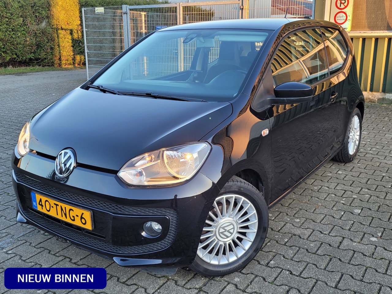 Volkswagen Up! - 1.0 high up! BlueMotion 1.0 high up! BlueMotion - AutoWereld.nl