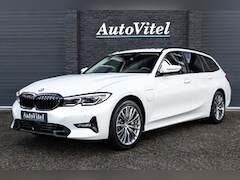 BMW 3-serie Touring - 330e xDrive Sport Line | Panodak | Head-up | Camera | Comfort Access | Trekhaak