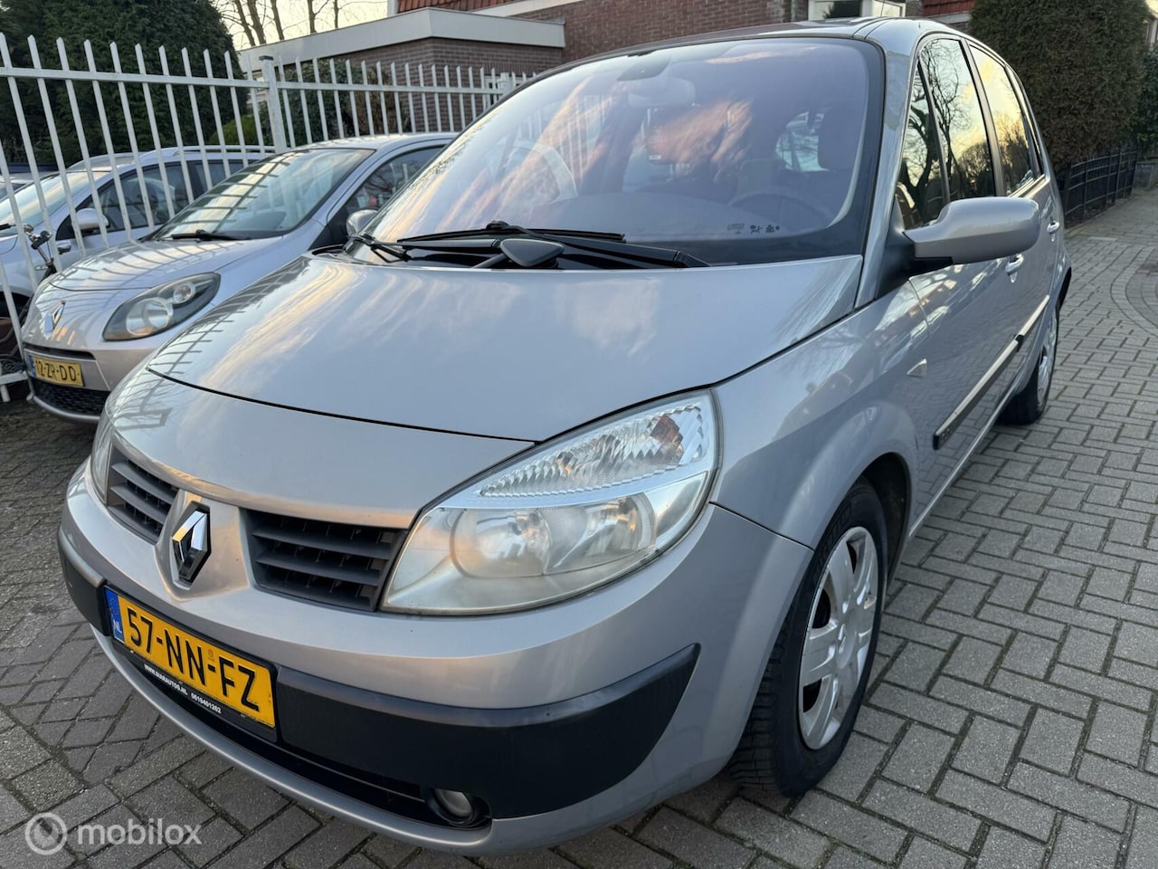 Renault Scénic - 2.0-16V Privilège Comfort 2.0-16V Privilège Comfort - AutoWereld.nl