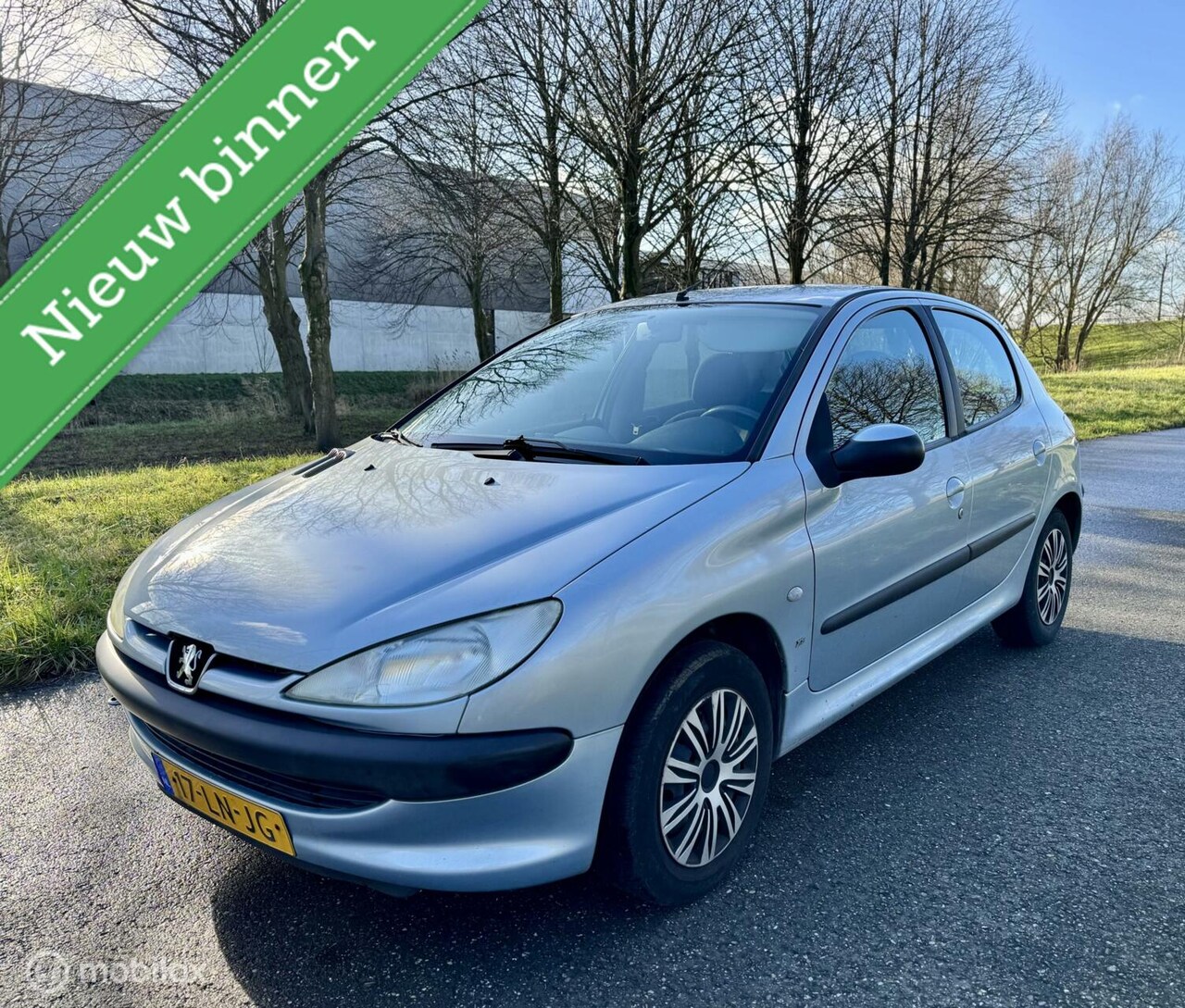 Peugeot 206 - 1.4 X-line*AUTOMAAT*DISTRIBUTIE VV*GROOT SCHERM - AutoWereld.nl