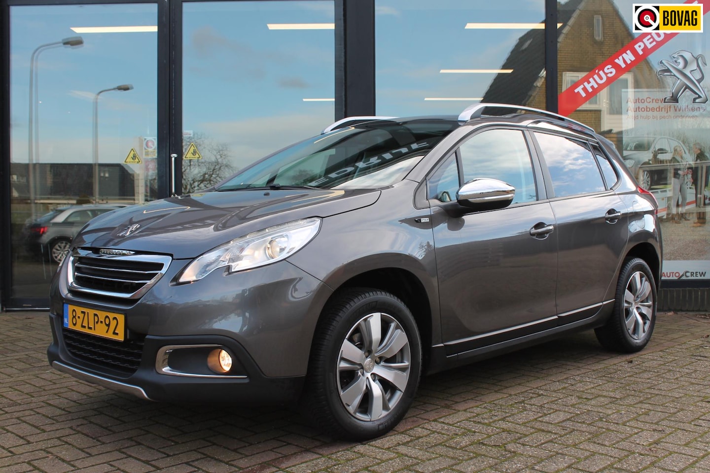 Peugeot 2008 - 1.2 PureTech Style Trekhaak/Lmv/Airco/Nap! - AutoWereld.nl